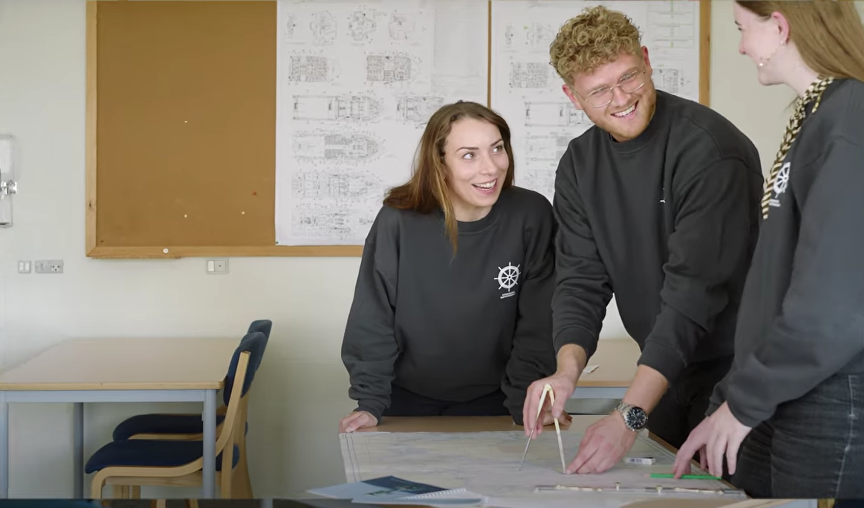 Ubefaren Skibsassistent Still Foto Fra Video